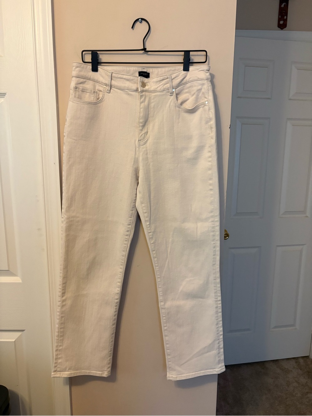 Ann Taylor Cream Straight-Leg Jeans